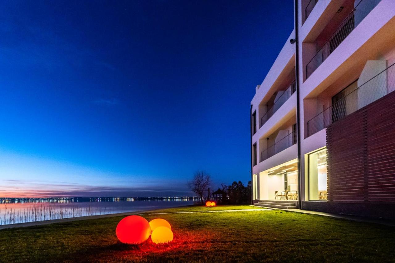 Hotel Poeme Mamaia Retreat Exterior foto